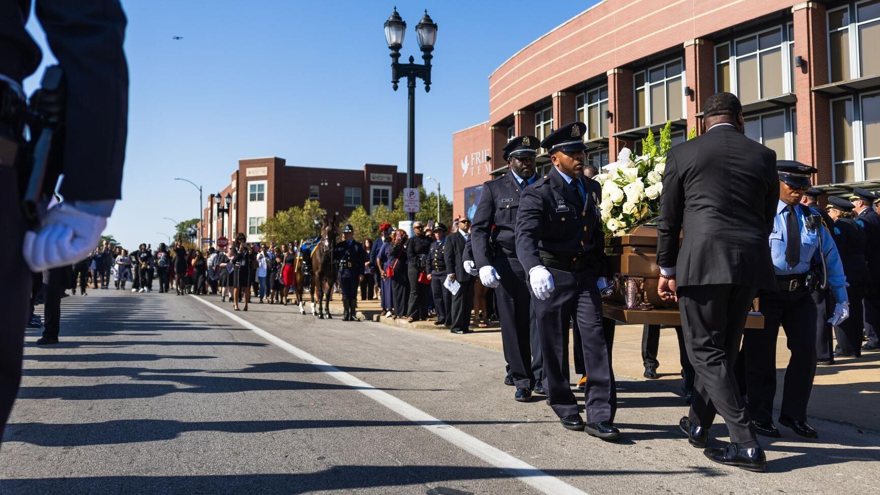 St. Louis police Officer David Lee III mourned by hundreds at funeral